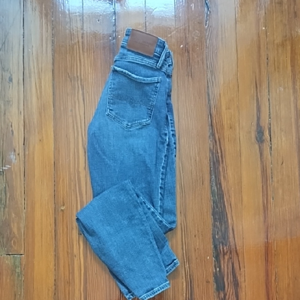 Lucky Brand Straight Leg Medium Wash Jeans